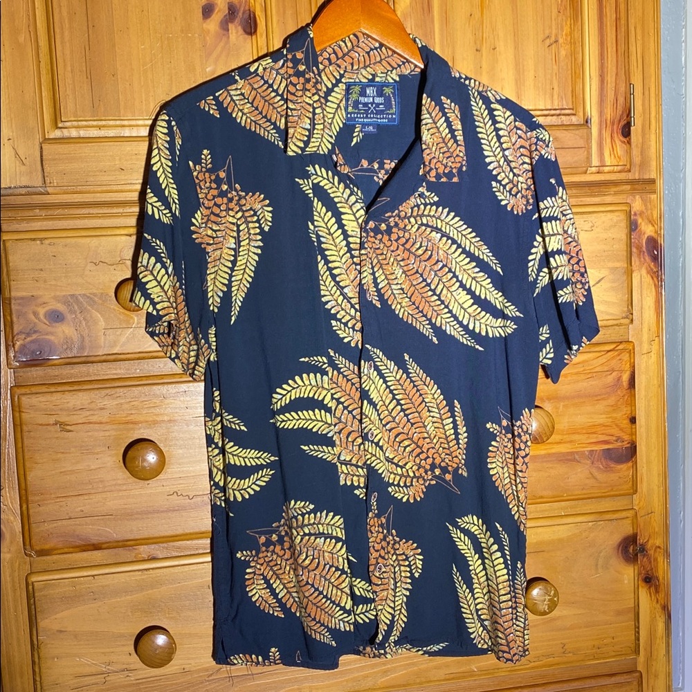 MBX Premium Goods Men's 100% Viscose Leaf Print Shirt in Navy and Gold